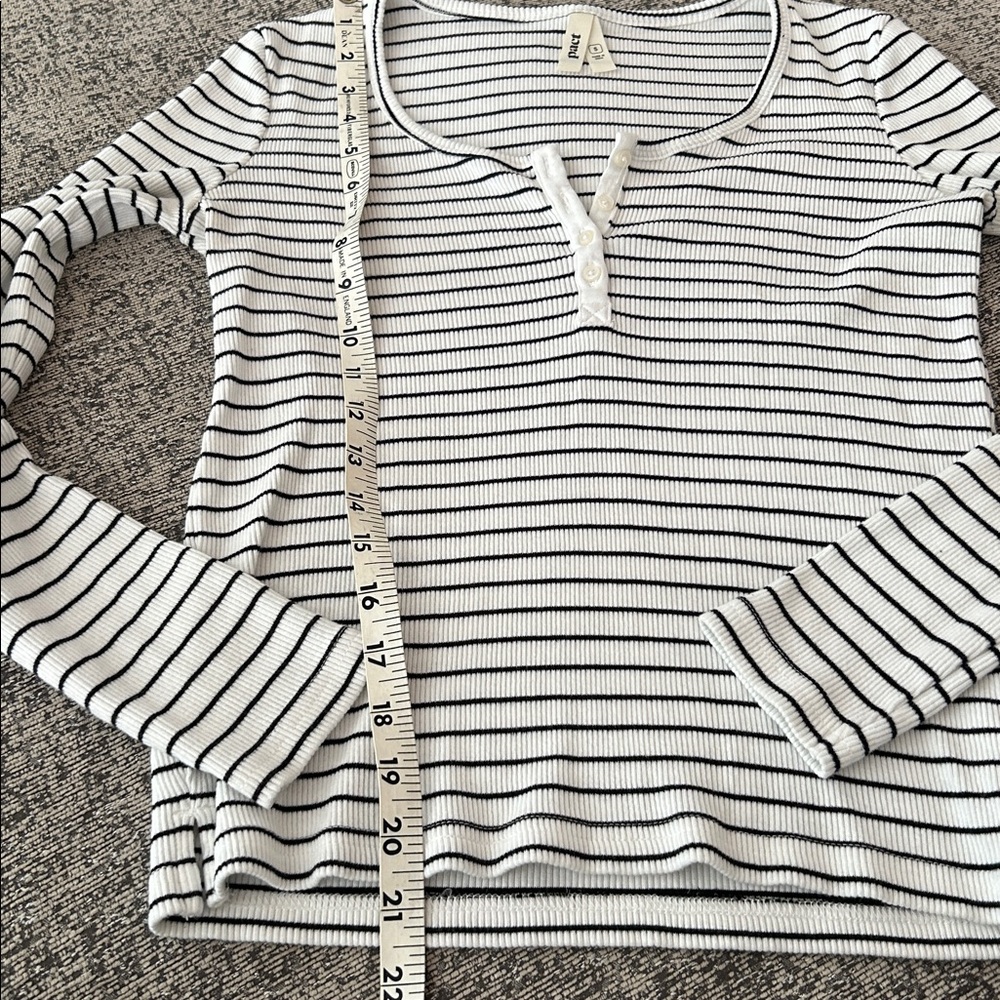 Pact Black and White Striped Long Sleeve Top
Size small - Picture 6 of 6